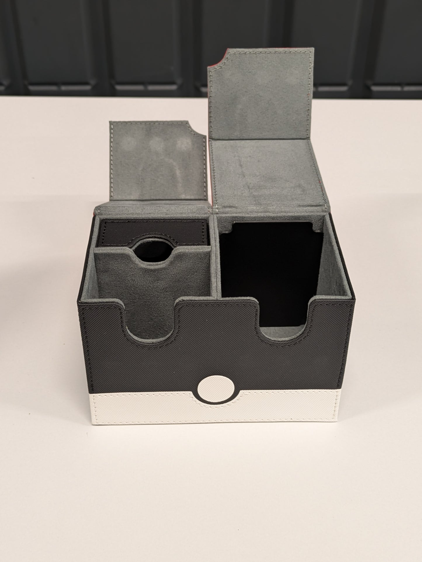 Pokémon Deck Box